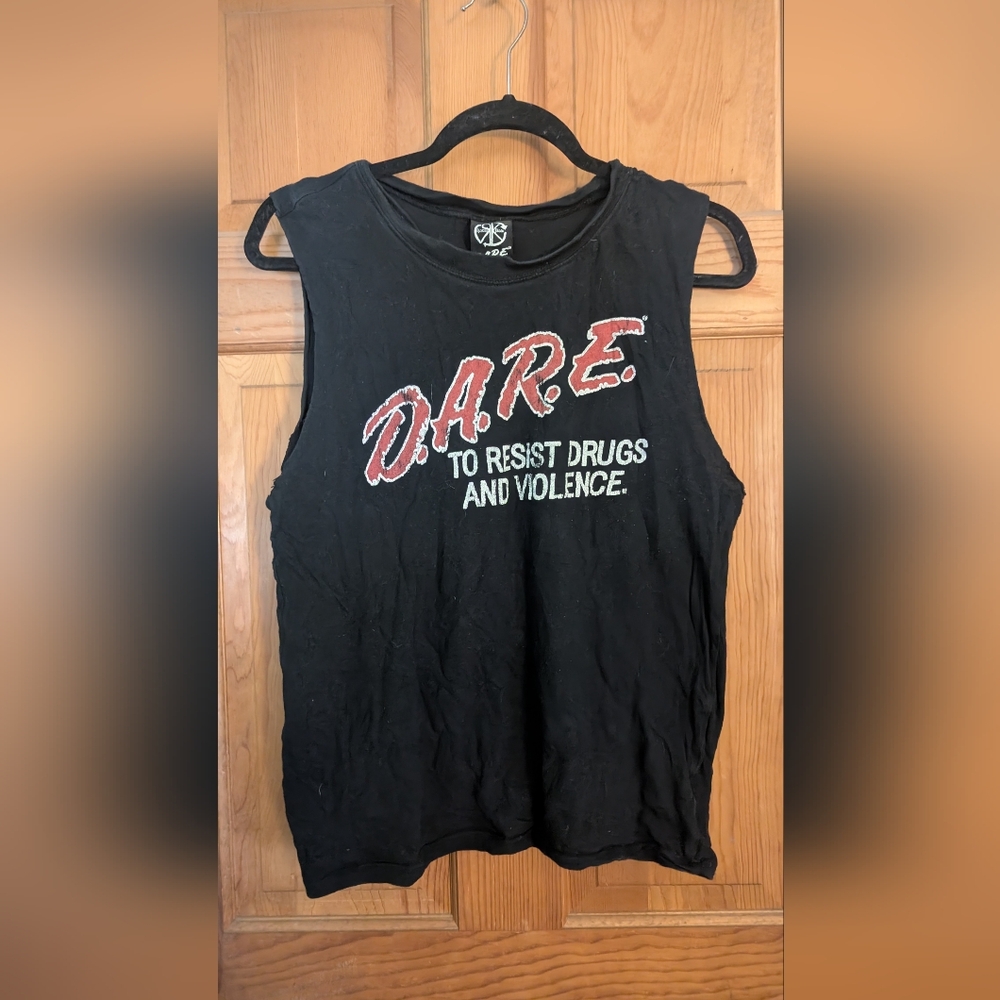 Dare Sleeveless T-shirt
